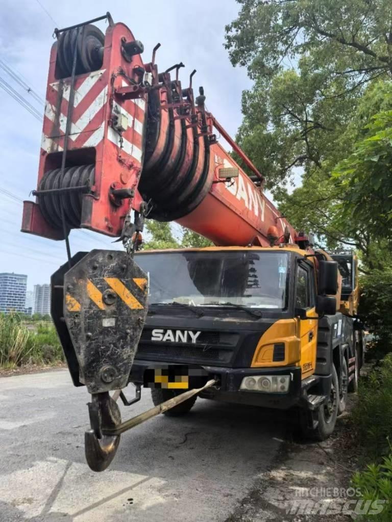 Sany STC 1000 Visureigiai kranai
