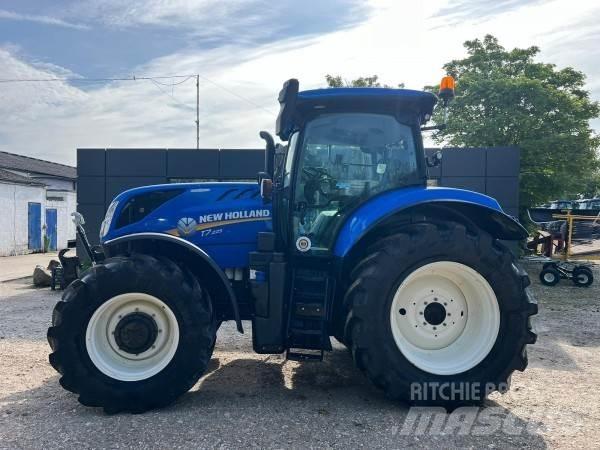 New Holland T7.225 Traktoriai