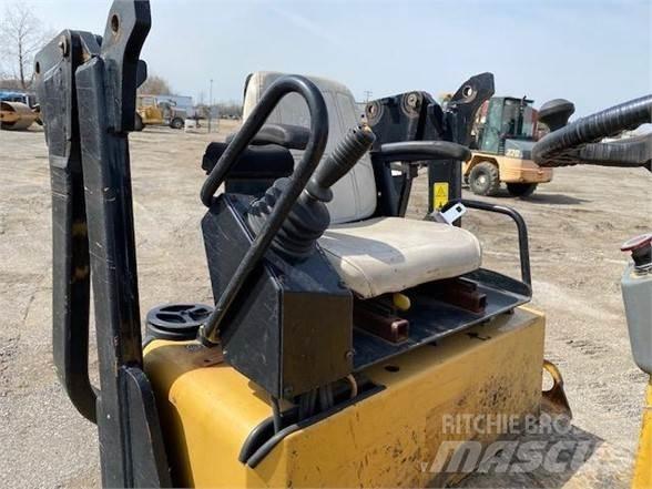 CAT CB24 Vieno būgno volai