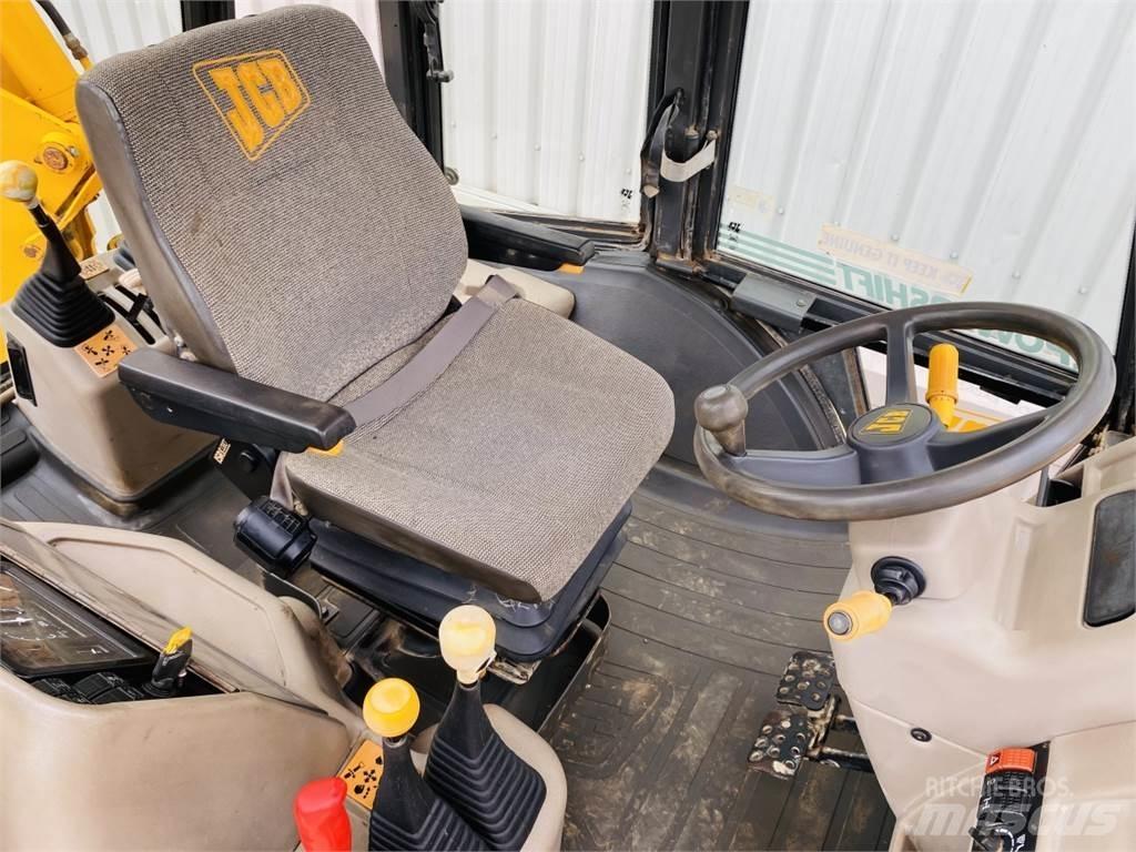 JCB 3CX Super Statyba - Kita
