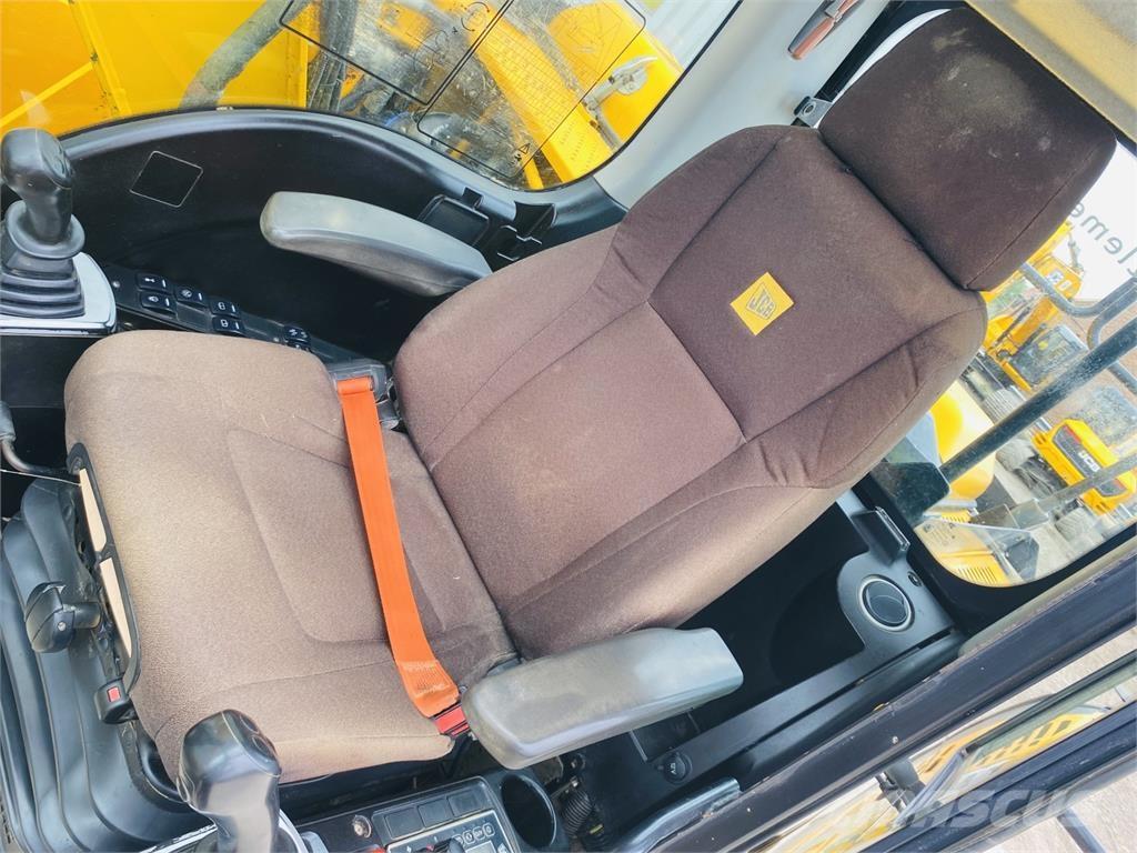 JCB JS130LC Vikšriniai ekskavatoriai