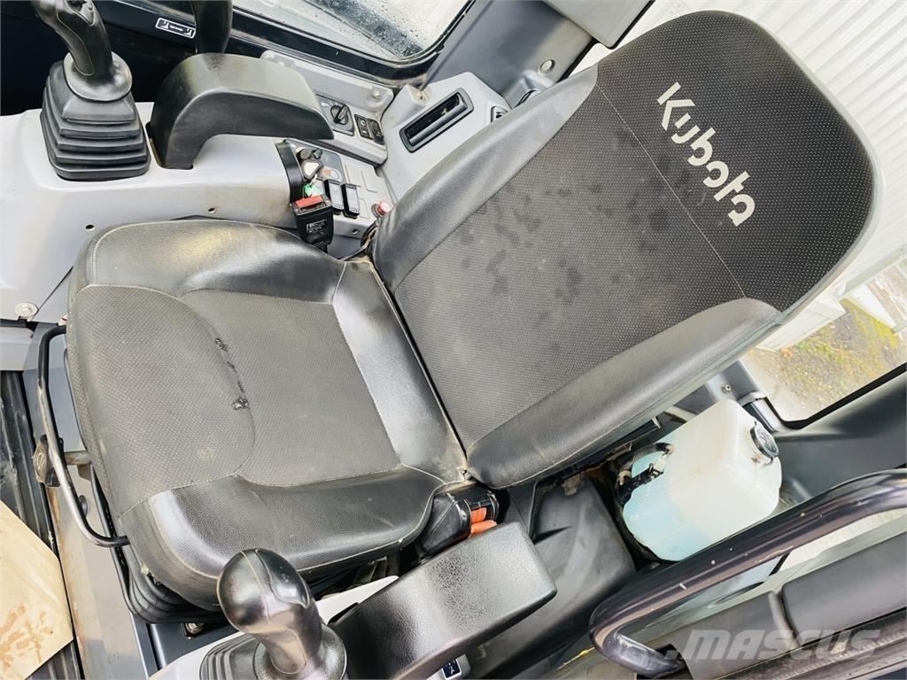 Kubota U48-4 Vidutinės galios ekskavatoriai 7-12 t