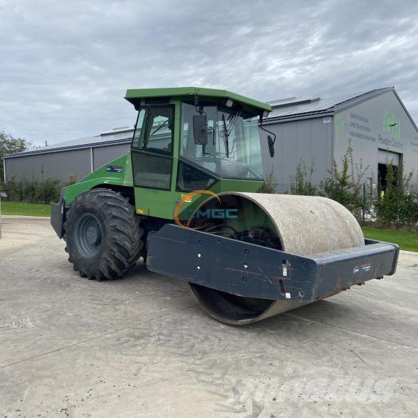 Dynapac CA302D Gruntiniai volai