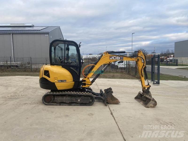 JCB 802 Ratiniai ekskavatoriai