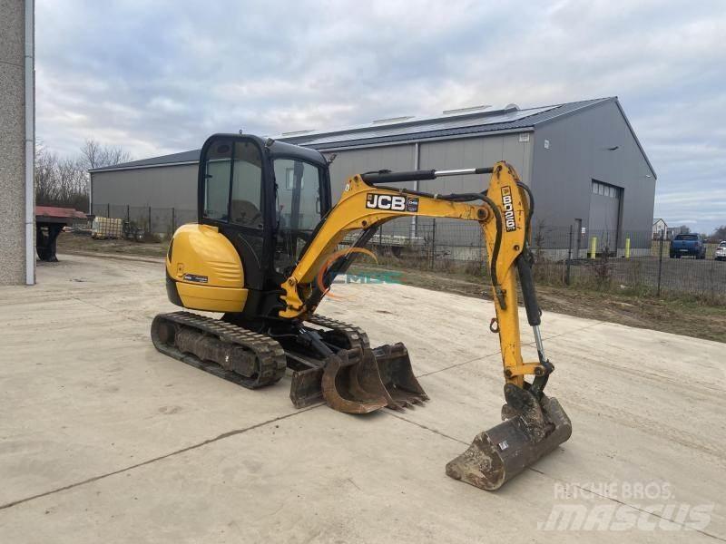 JCB 802 Ratiniai ekskavatoriai
