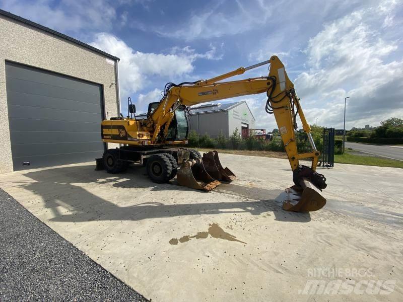 JCB JS145W Ratiniai ekskavatoriai