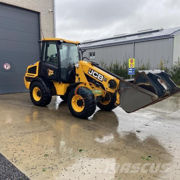 JCB TM220 Naudoti ratiniai krautuvai