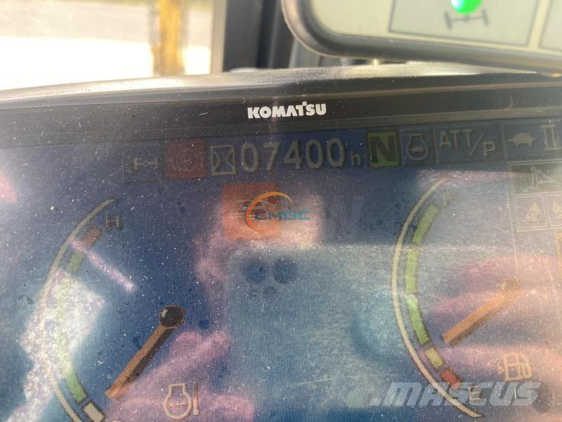 Komatsu PW98 Ratiniai ekskavatoriai