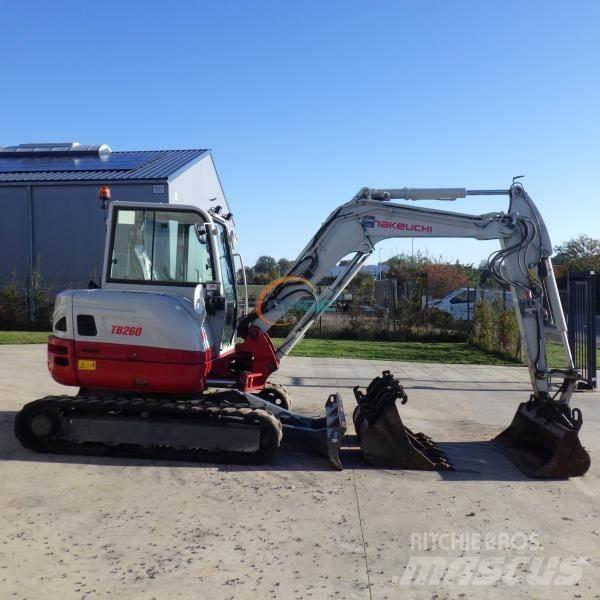 Takeuchi TB260 Ratiniai ekskavatoriai