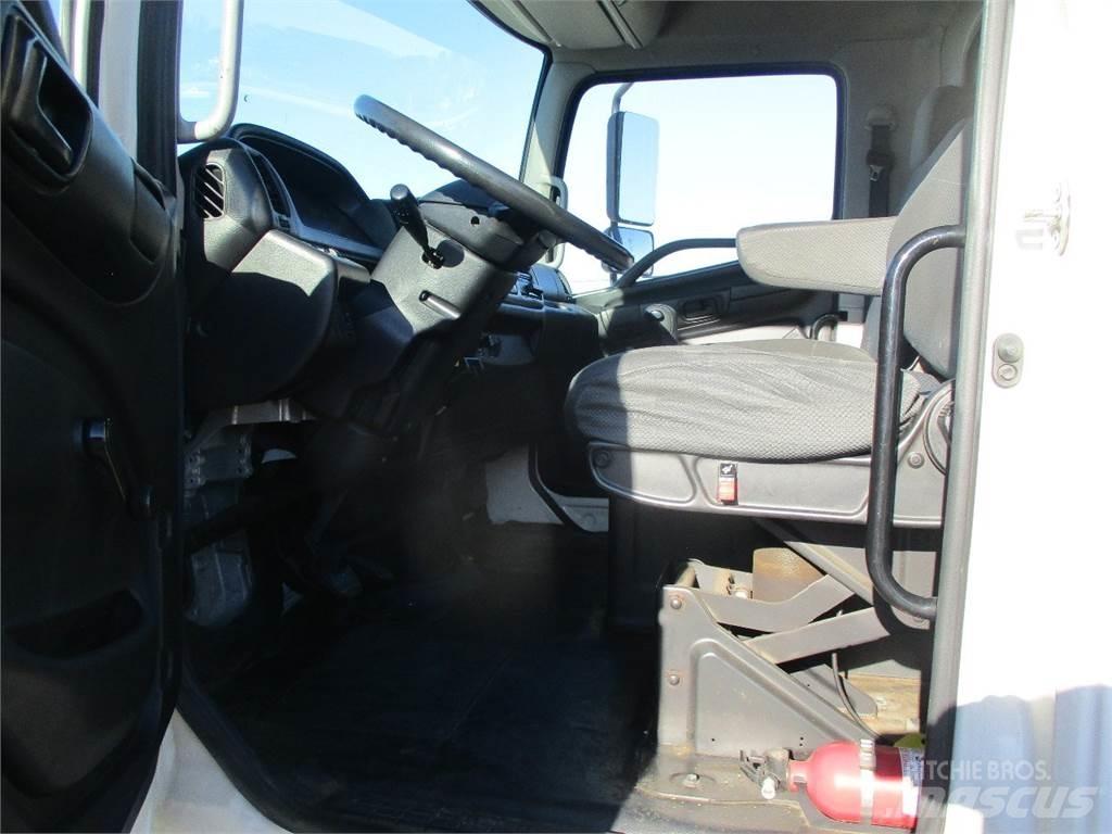Hino 268 Savivarčių priekabų vilkikai