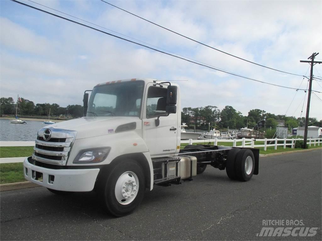 Hino 268 Važiuoklė su kabina