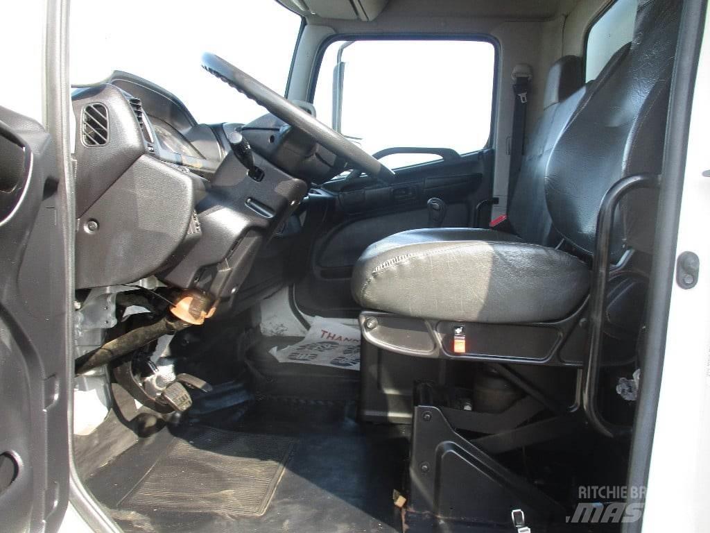 Hino 338 Sunkvežimiai su dengtu kėbulu