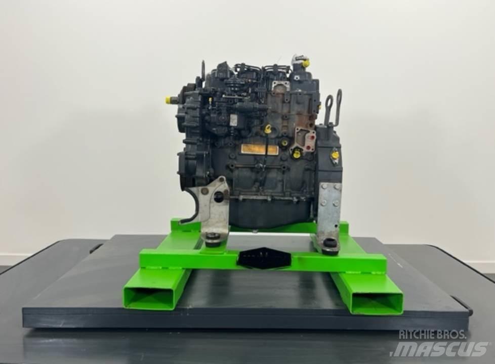 CASE 221E Varikliai