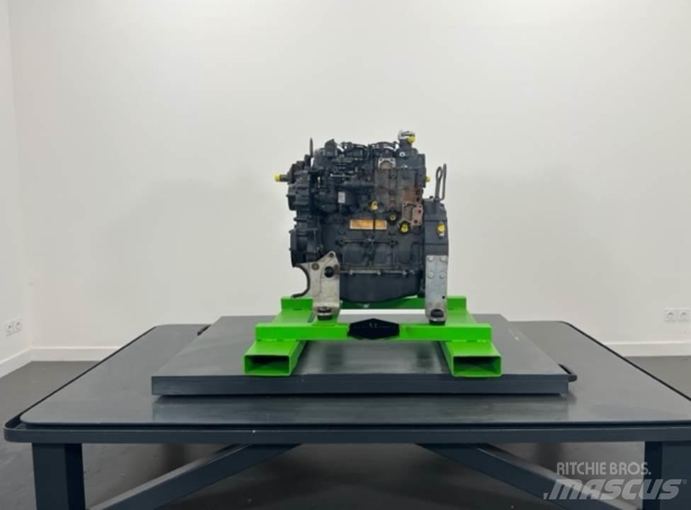 CASE 221E Varikliai