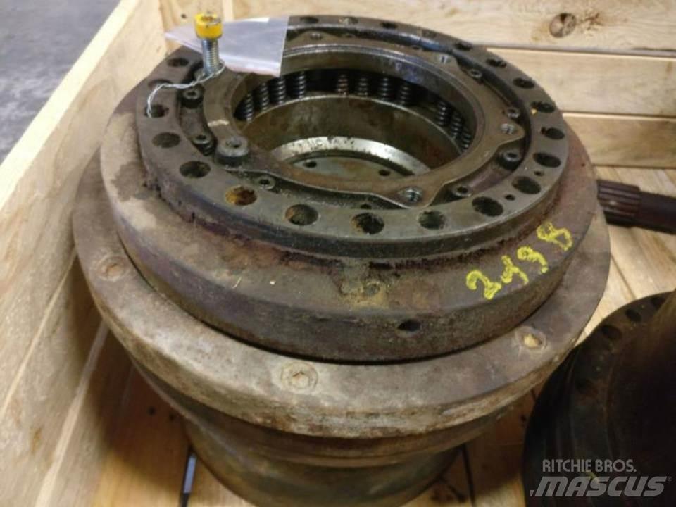 CAT 213B Transmisijos