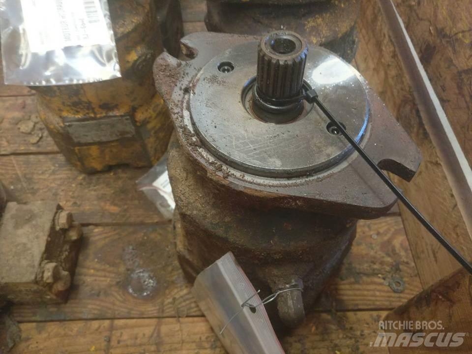 CAT 215 Hidraulikos įrenginiai