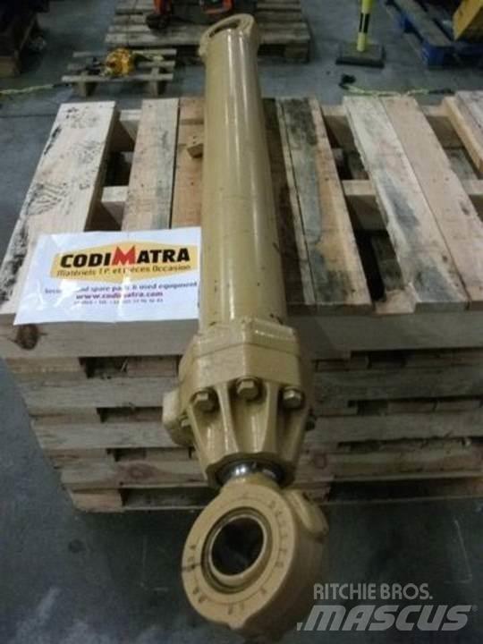 CAT 215 Hidraulikos įrenginiai