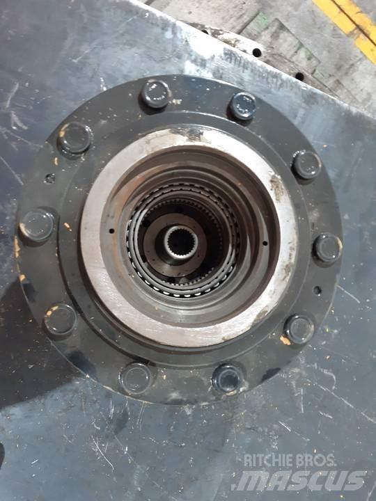 CAT 224B Transmisijos
