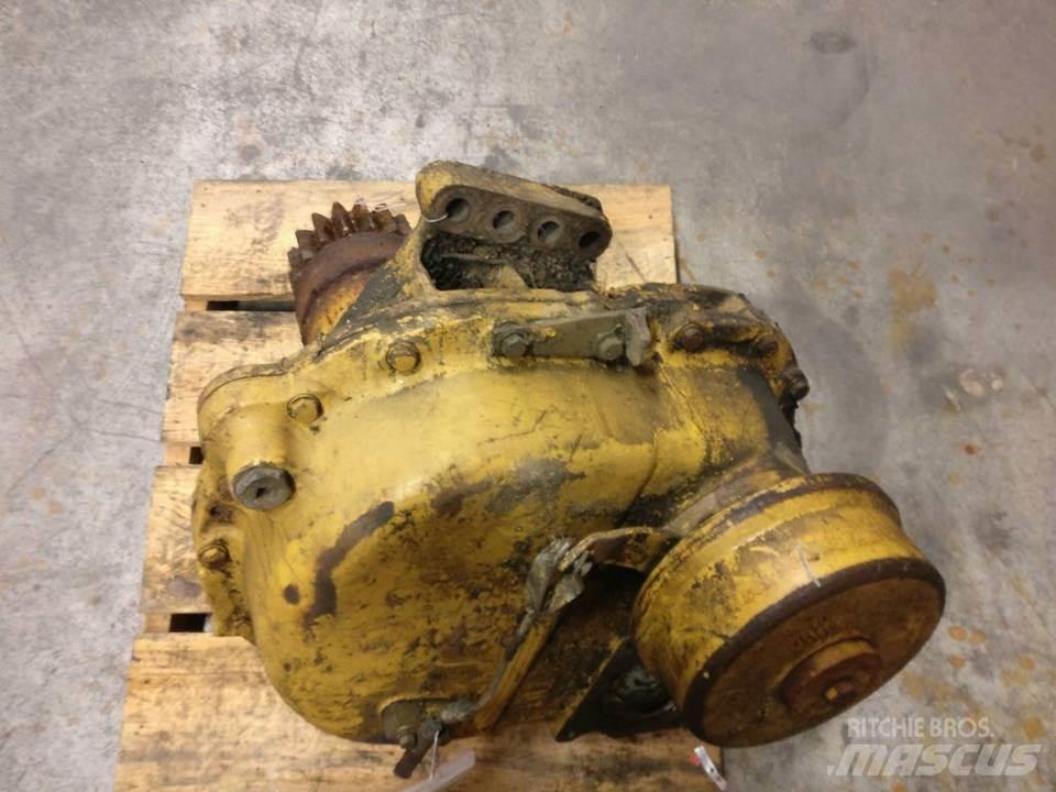 CAT 225 Transmisijos
