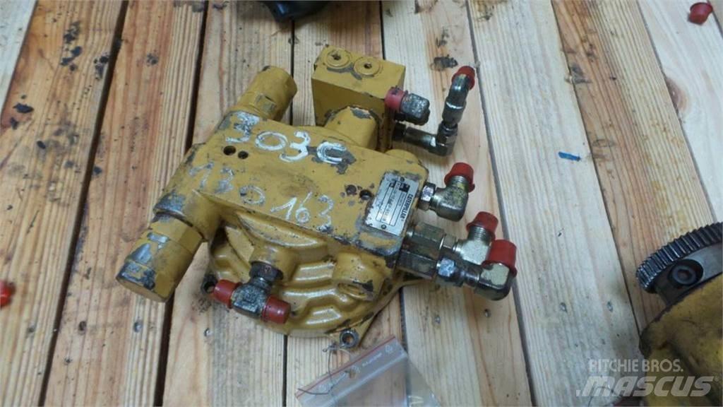 CAT 303C Hidraulikos įrenginiai