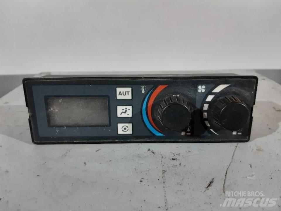 CAT 312CL Kabinos ir interjeras