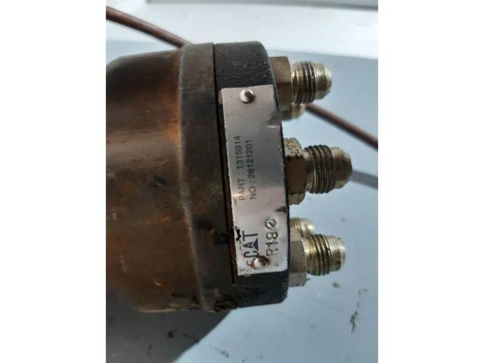 CAT 315B Kabinos ir interjeras