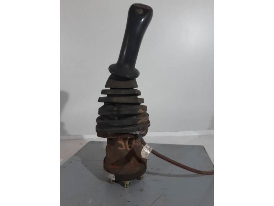 CAT 315B Kabinos ir interjeras