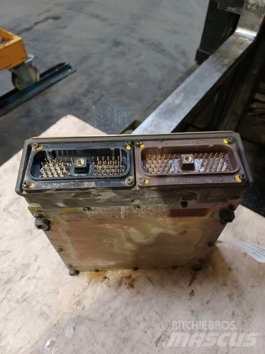CAT 318C Kabinos ir interjeras