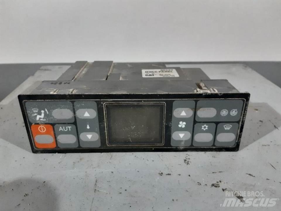 CAT 318C Kabinos ir interjeras