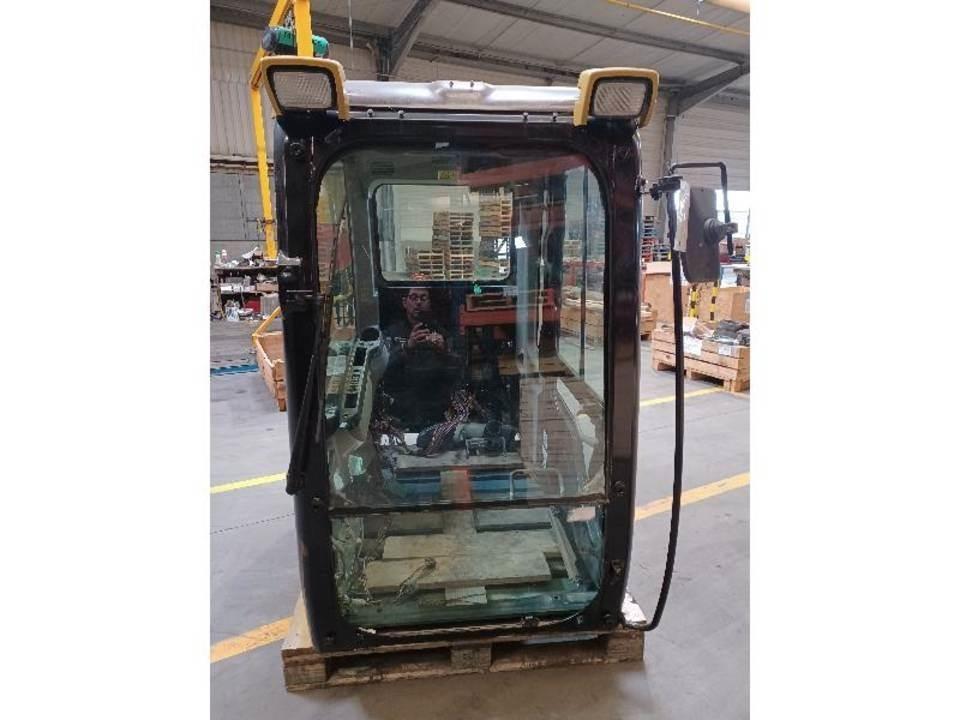 CAT 320DL Kabinos ir interjeras