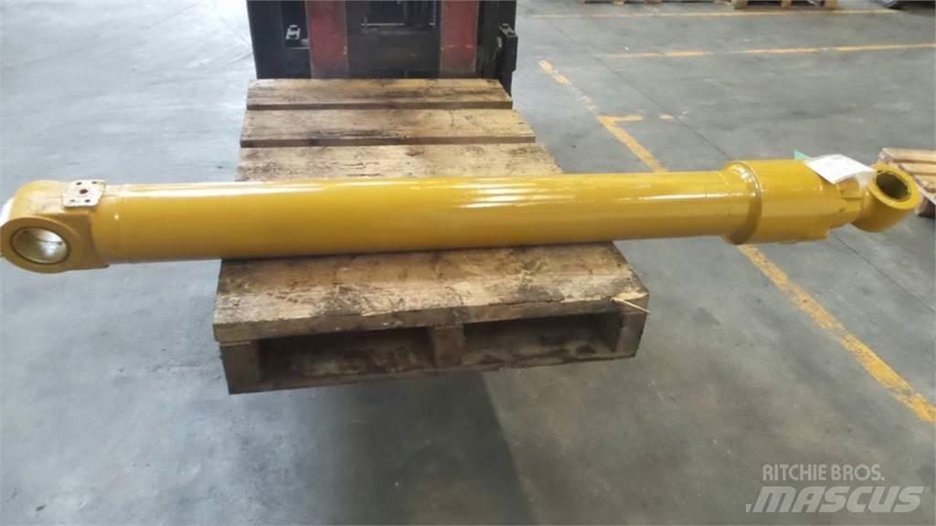 CAT 323D Hidraulikos įrenginiai