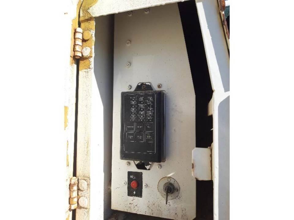 CAT 325LN Kabinos ir interjeras