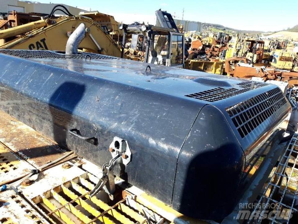 CAT 325LN Kabinos ir interjeras