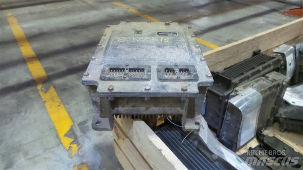 CAT 330L Kabinos ir interjeras