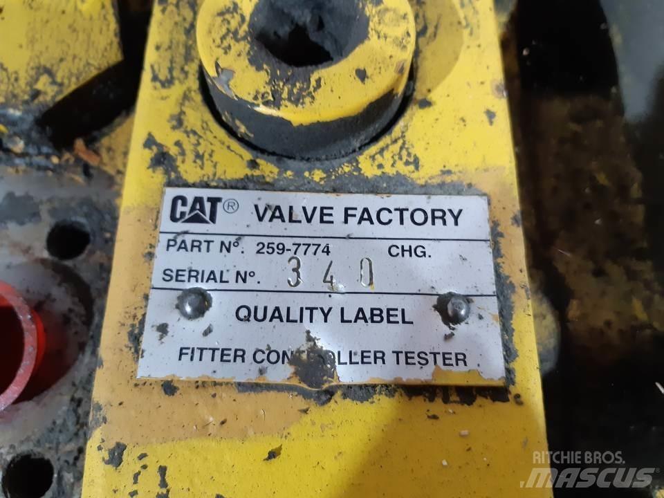 CAT 345C Hidraulikos įrenginiai
