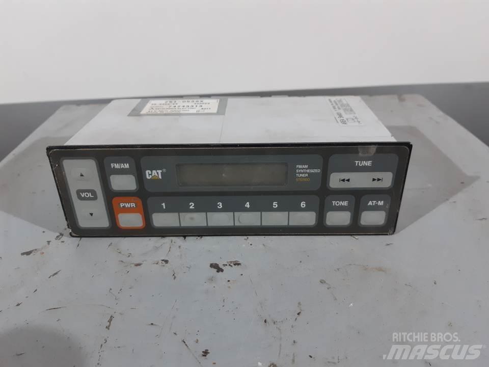 CAT 345C Kabinos ir interjeras