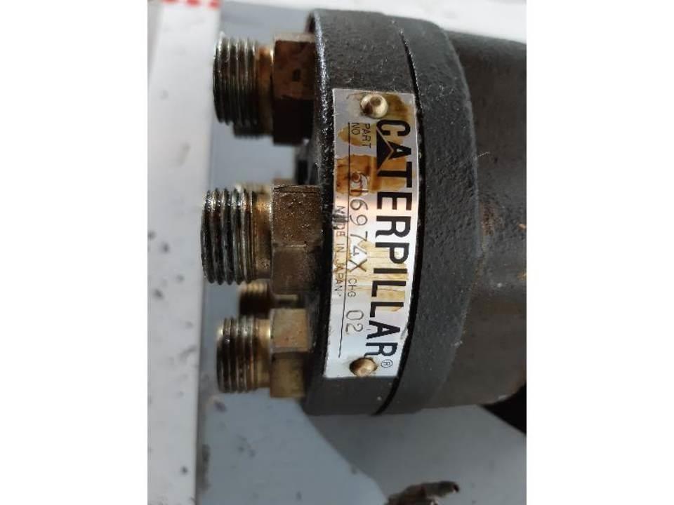 CAT 350 Kabinos ir interjeras