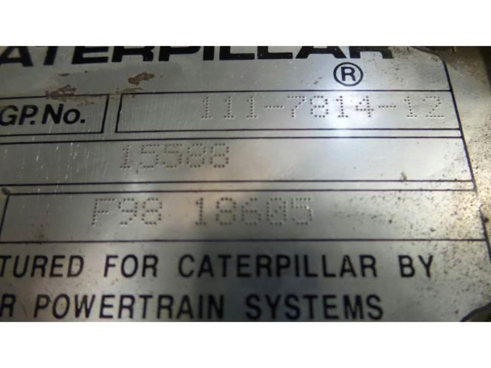 CAT 432D Transmisijos