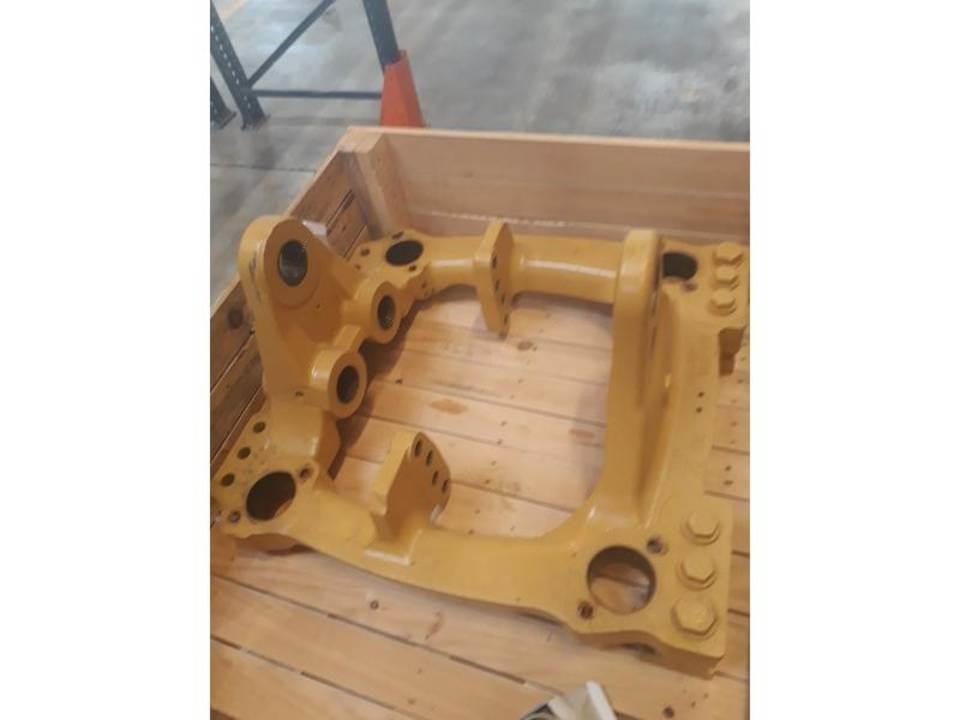 CAT 432E Kabinos ir interjeras