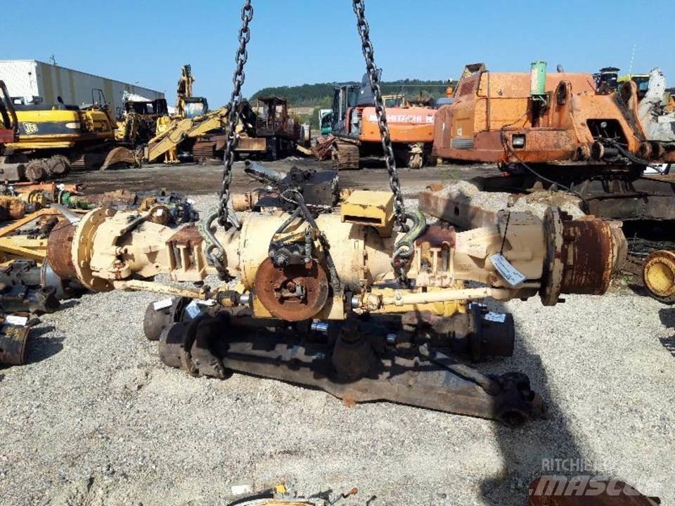 CAT 438B Transmisijos