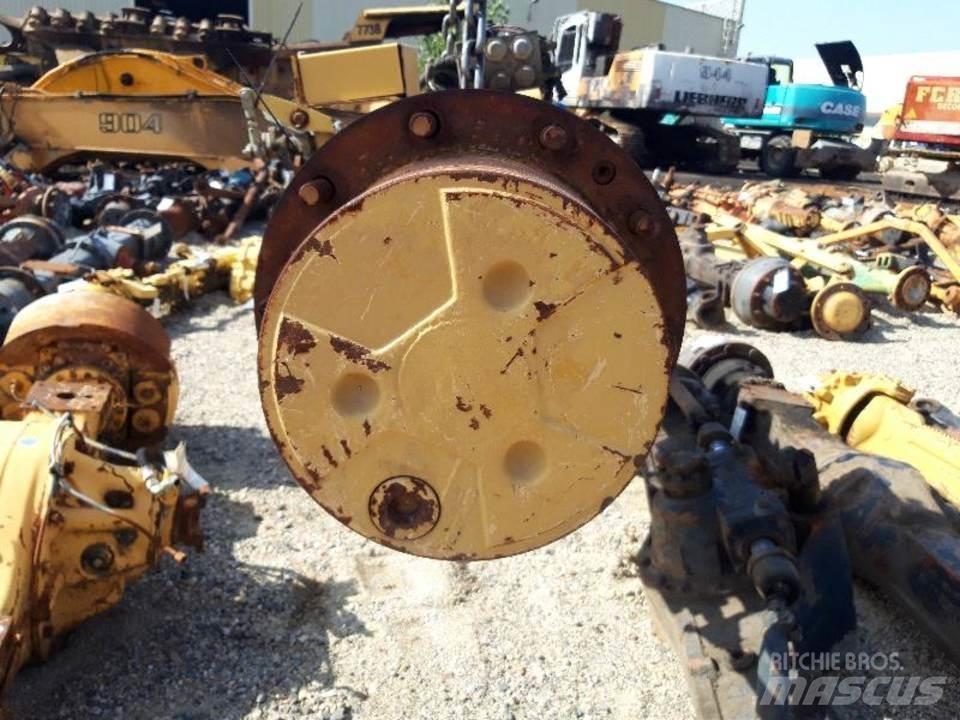 CAT 438B Transmisijos
