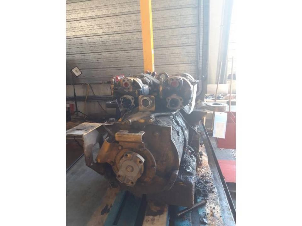 CAT 730 Transmisijos