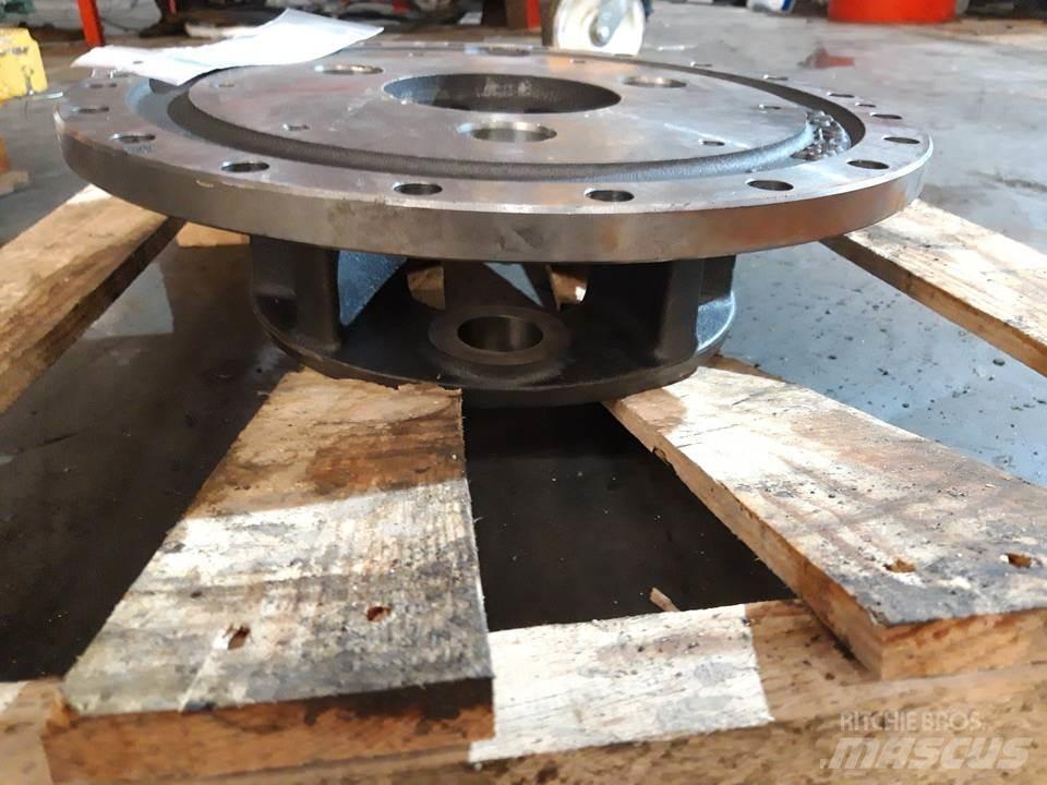 CAT 735 Transmisijos
