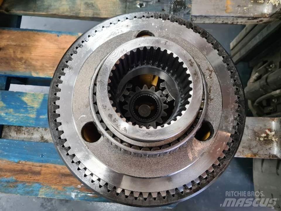 CAT 735 Transmisijos