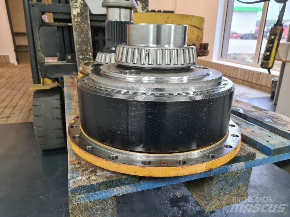 CAT 735 Transmisijos