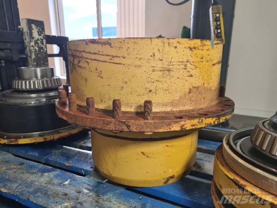 CAT 735 Transmisijos