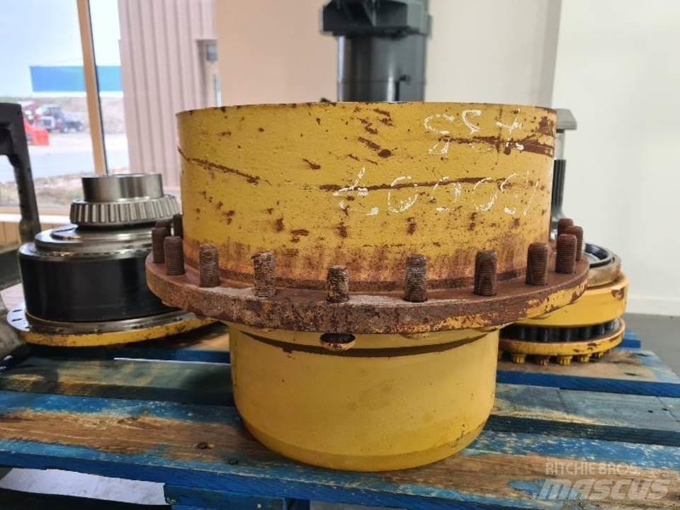CAT 735 Transmisijos