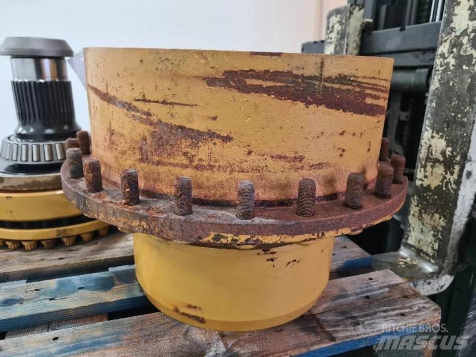 CAT 735 Transmisijos
