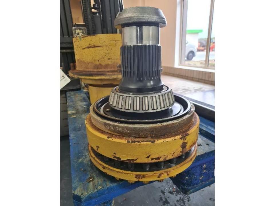 CAT 735 Transmisijos