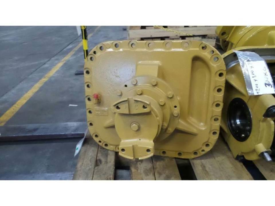 CAT 740 Transmisijos